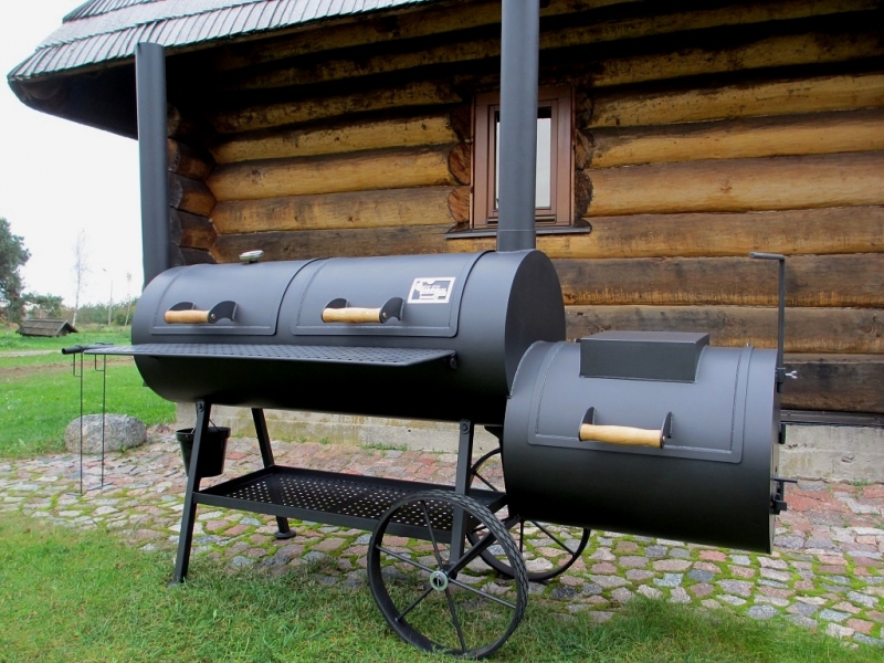 Universelle Smoker Grill 20 Compact / 8 mm / mit Räucherkamin